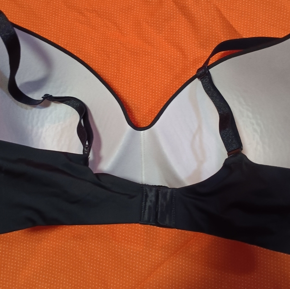 Victoria secret bra - Picture 2 of 3